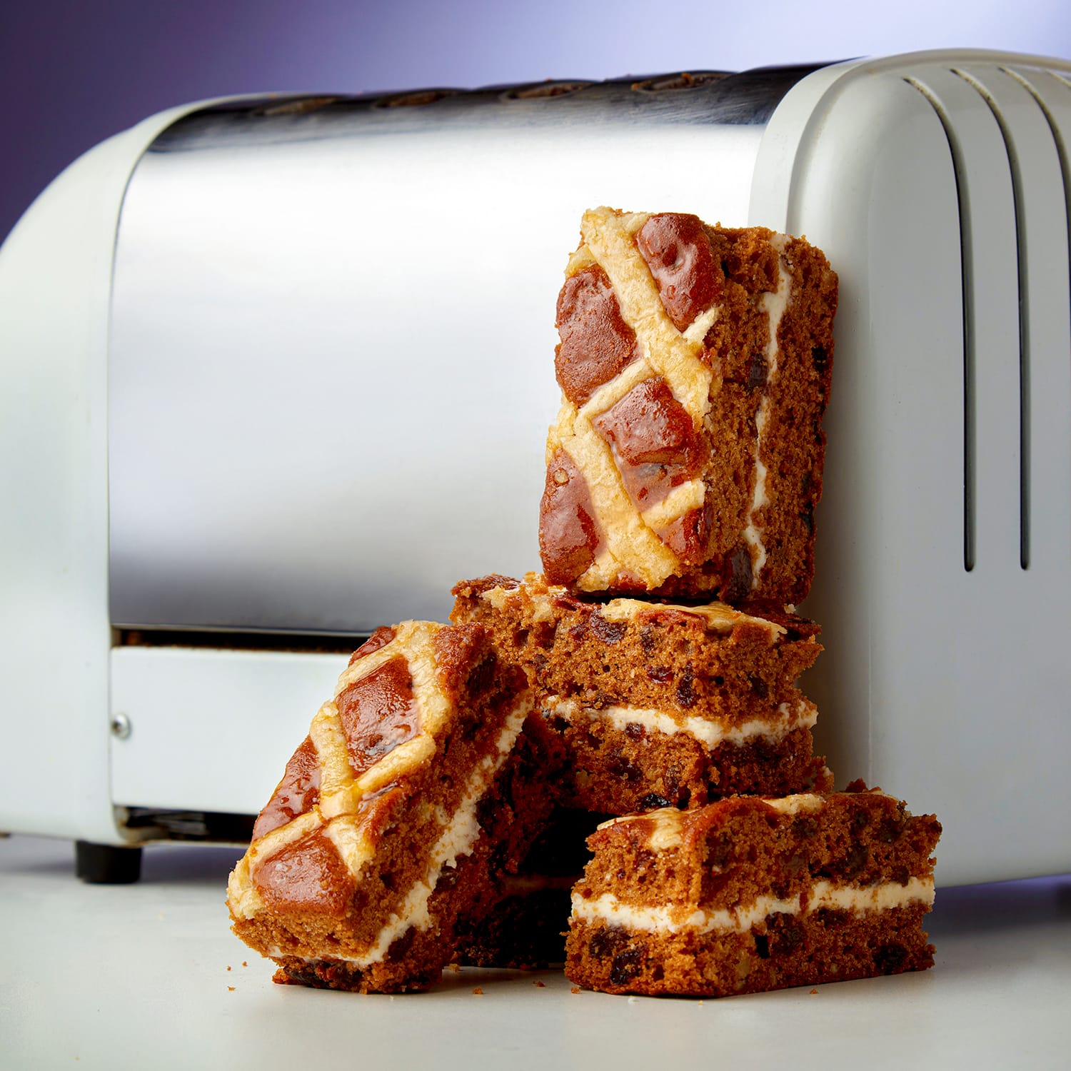 Hot Cross Bun Traycake
