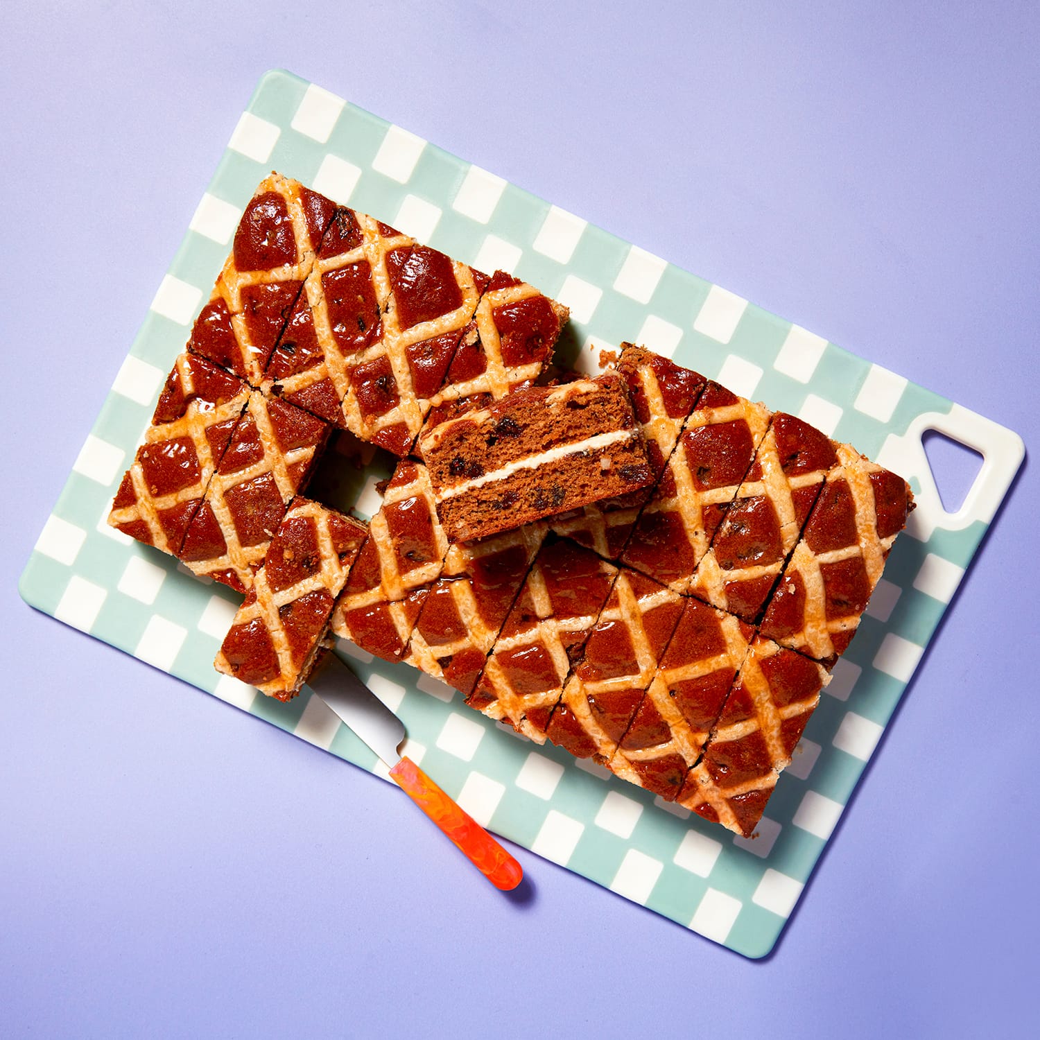 Hot Cross Bun Traycake