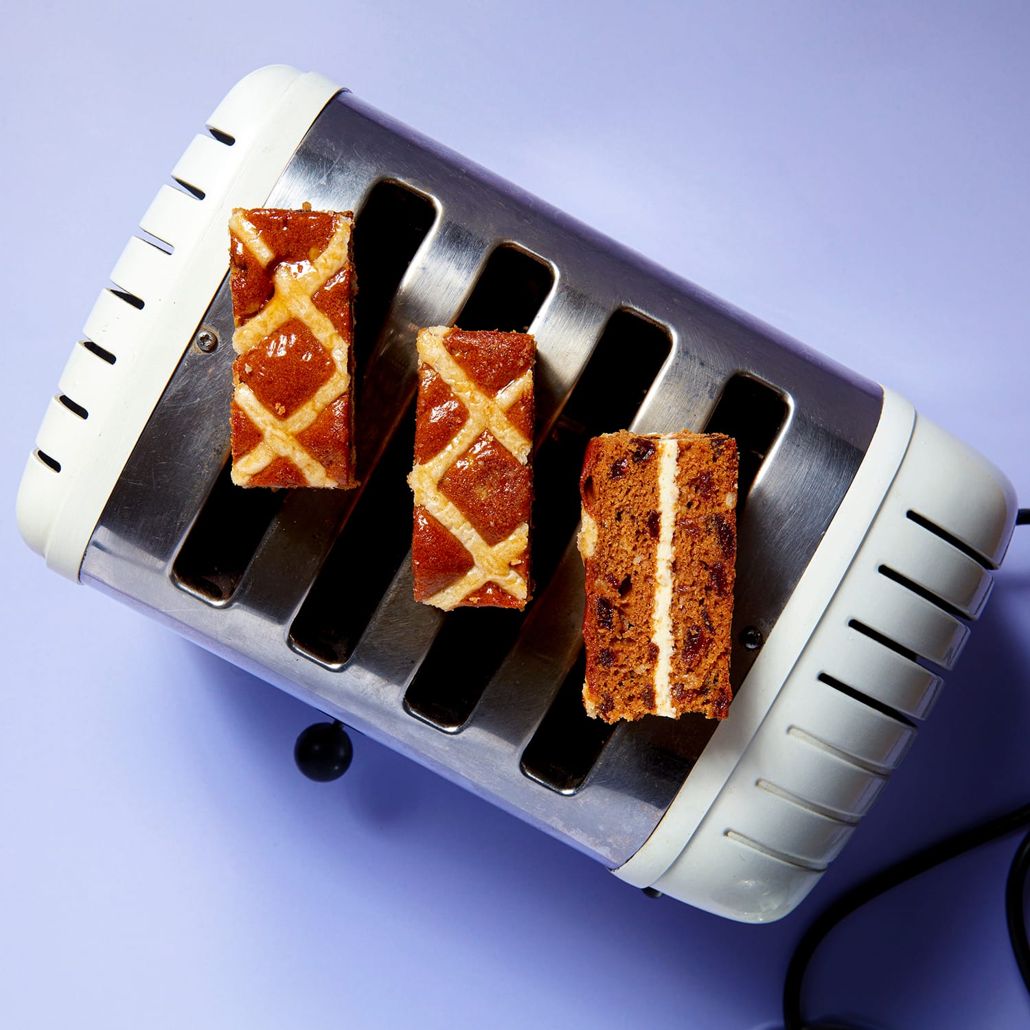 Hot Cross Bun Traycake